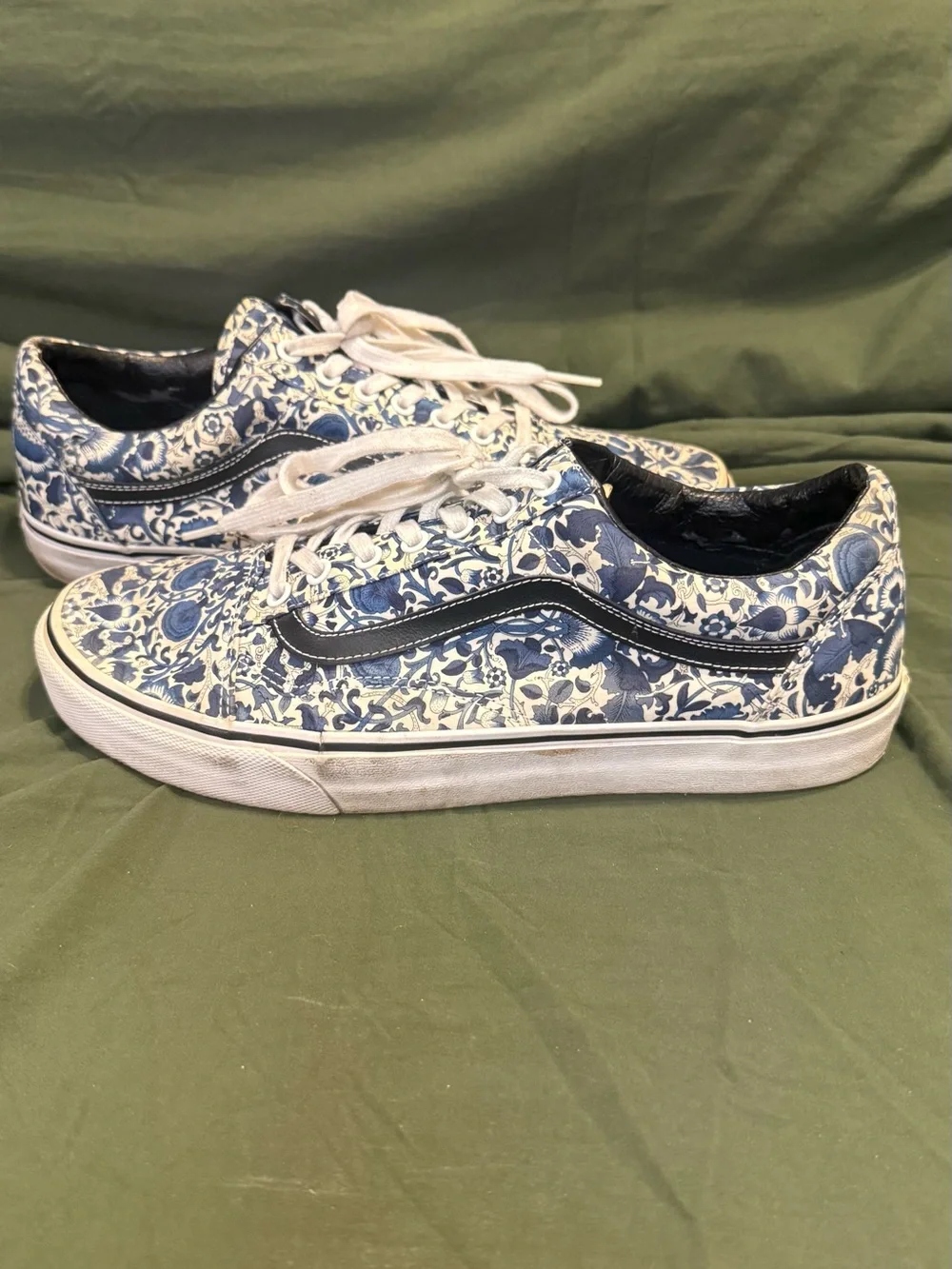 Vans low top